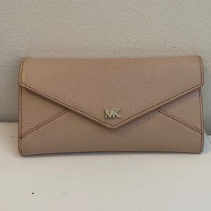 Michael kors wallet